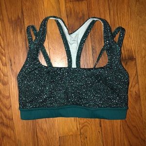 Lululemon sport bra size 4 lightly used